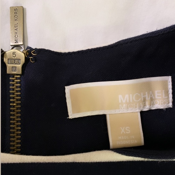 MICHAEL KORS Stripped Dress - Picture 4 of 4